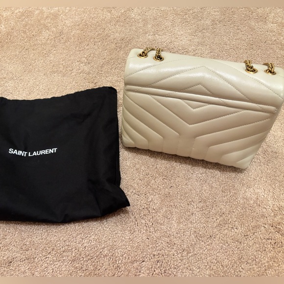 Authentic white YSL Lou Lou small bag. - Picture 5 of 6